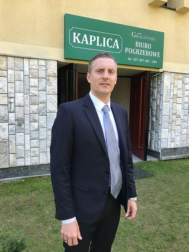 Robert Gralewski — właściciel zakładu pogrzebowego